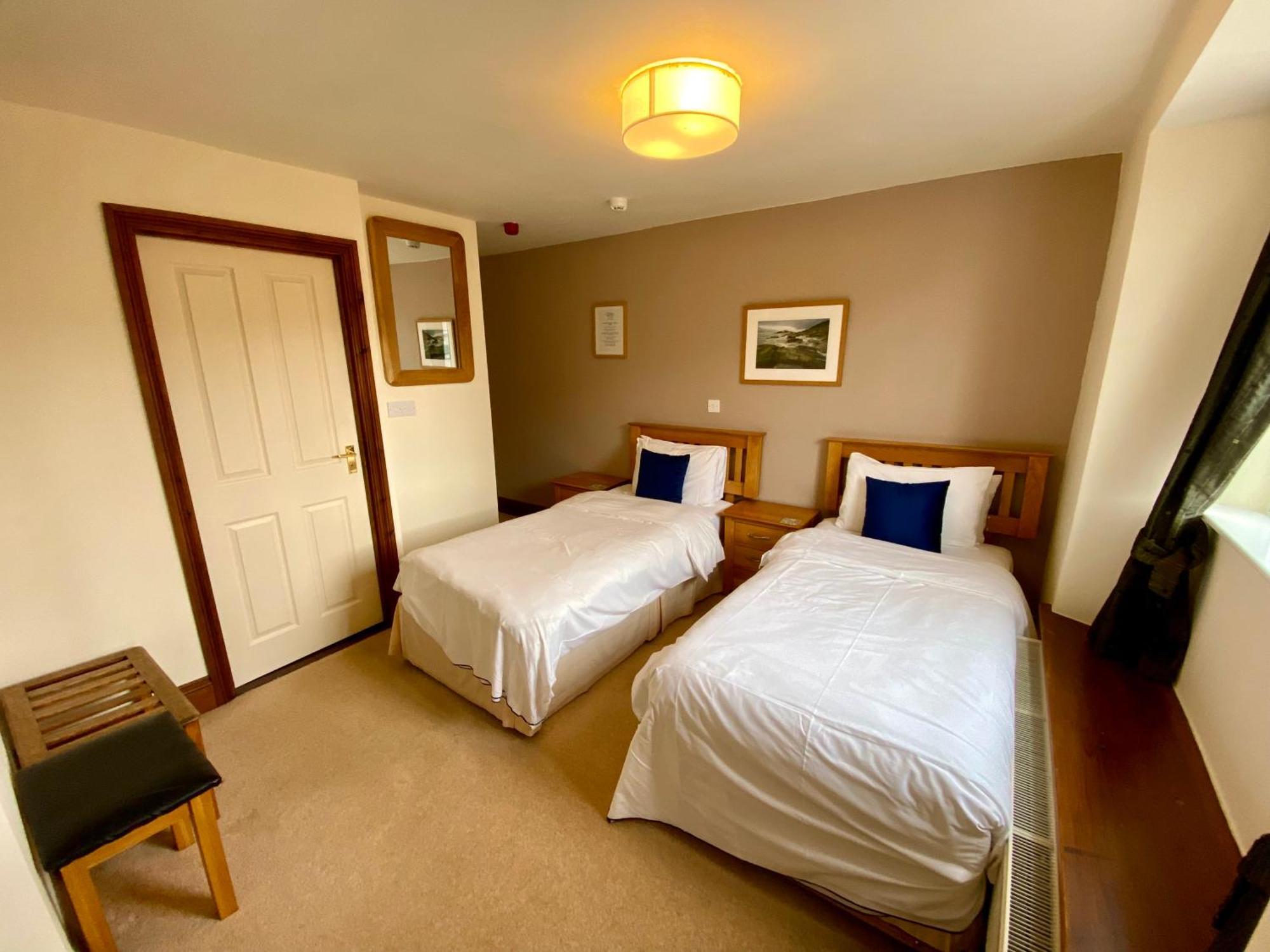 The Globe Inn Kingsbridge  Bagian luar foto